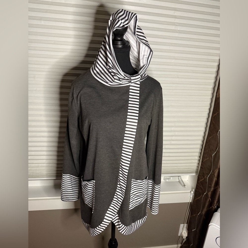 Striped Hooded Gray Top